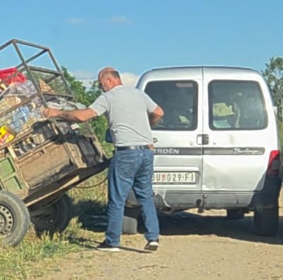 Punu prikolicu otpada baca u Trnovačku reku! Poziv nadležnima da reaguju
