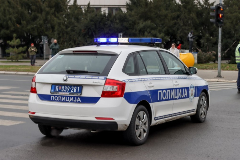 MANIJAK UPAO U STAN MALOLETNICI I POČEO DA JOJ CEPA ODEĆU! Horor u Beogradu: Devojčica se jedva spasla!