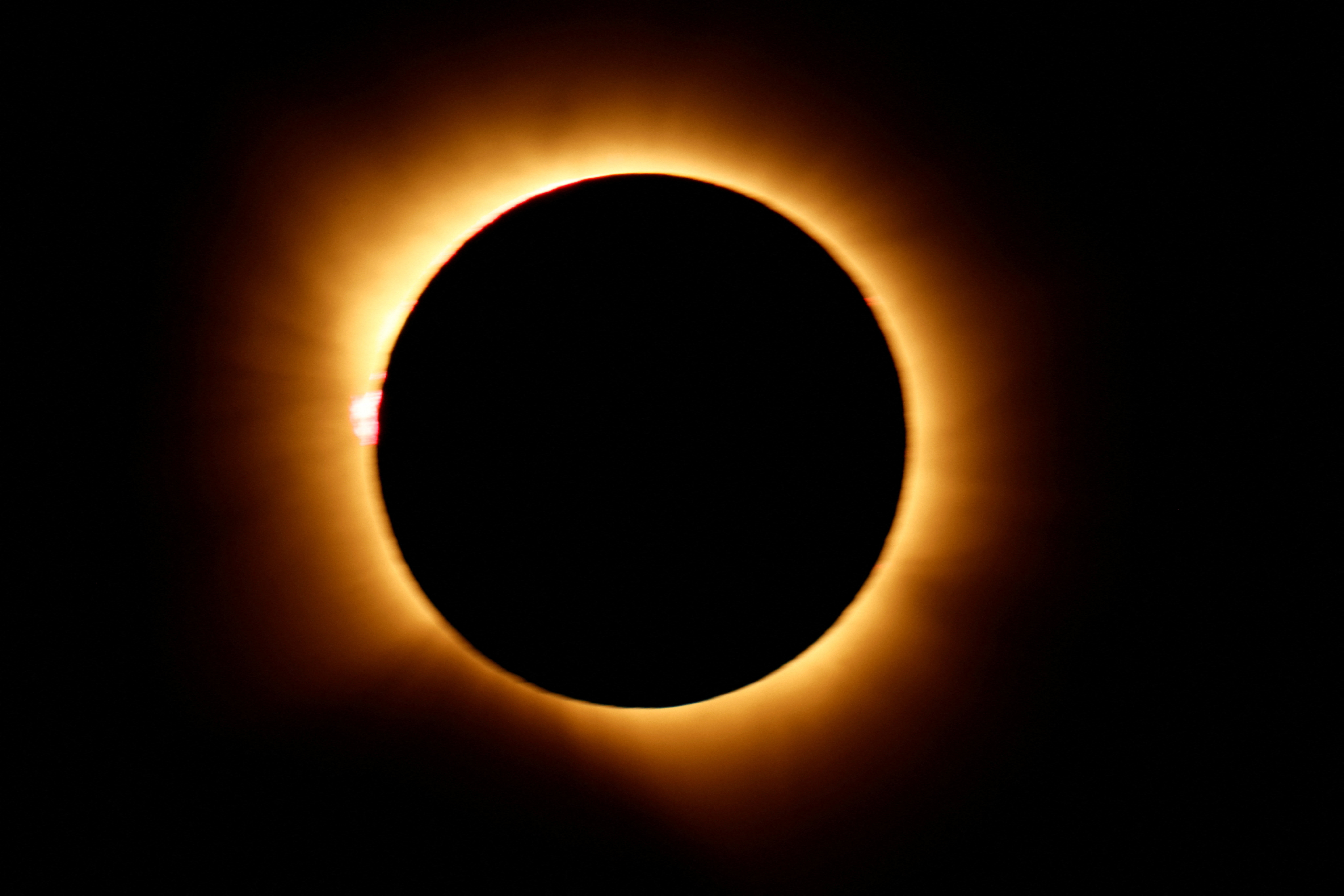 Millions gather to watch total solar eclipse in Spain; Canada sees partial eclipse