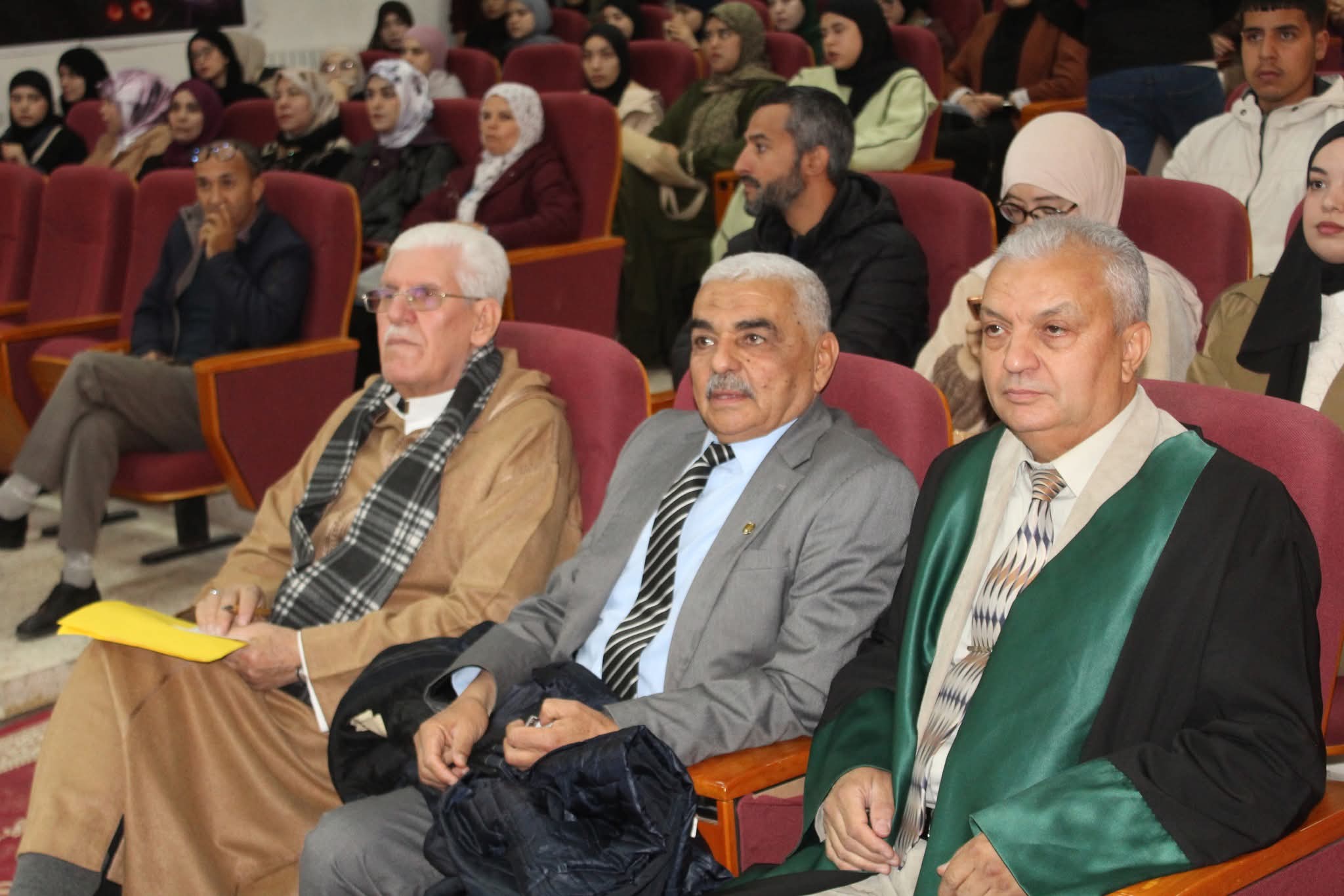 محمد الهادي الحسني من جامعة باتنة 2 : “العلم أساس بناء الأوطان وترسيخ الهوية الوطنية”