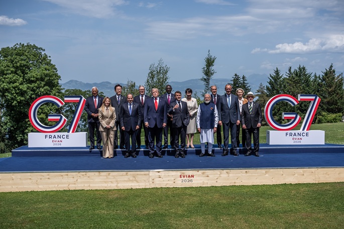 G7 leaders announce tougher sanctions on Russia