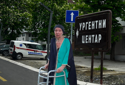 Prvi snimak Lepe Lukić nakon izlaska iz Urgentnog centra: Pevačica ne može samostalno da hoda