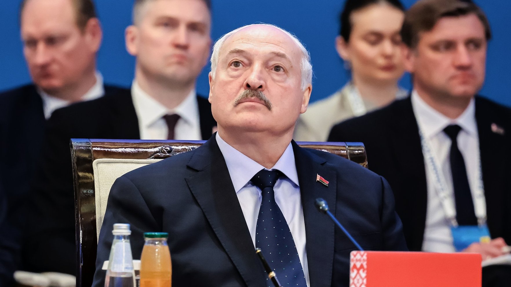 Zelenskis izvirza Lukašenko ultimātu un dod nedēļu laika tā izpildei