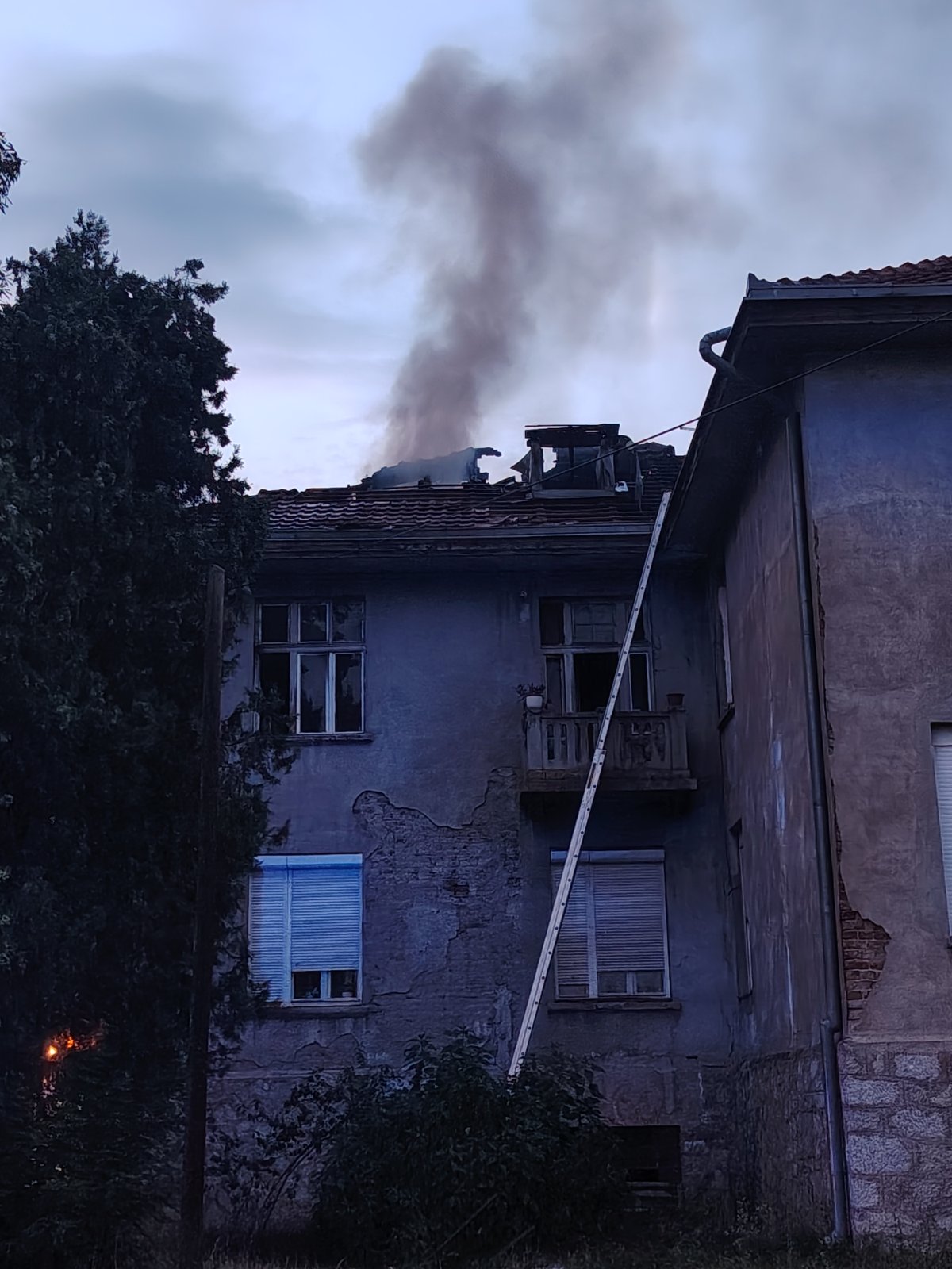 Uzrok požara u ulici Vladike Nikolaja biće poznat nakon istrage