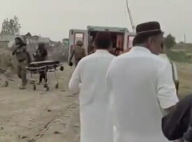 BOMBAŠ SAMOUBICA USMRTIO 15 PRIPADNIKA SNAGA BEZBEDNOSTI: Horor u Pakistanu (VIDEO)