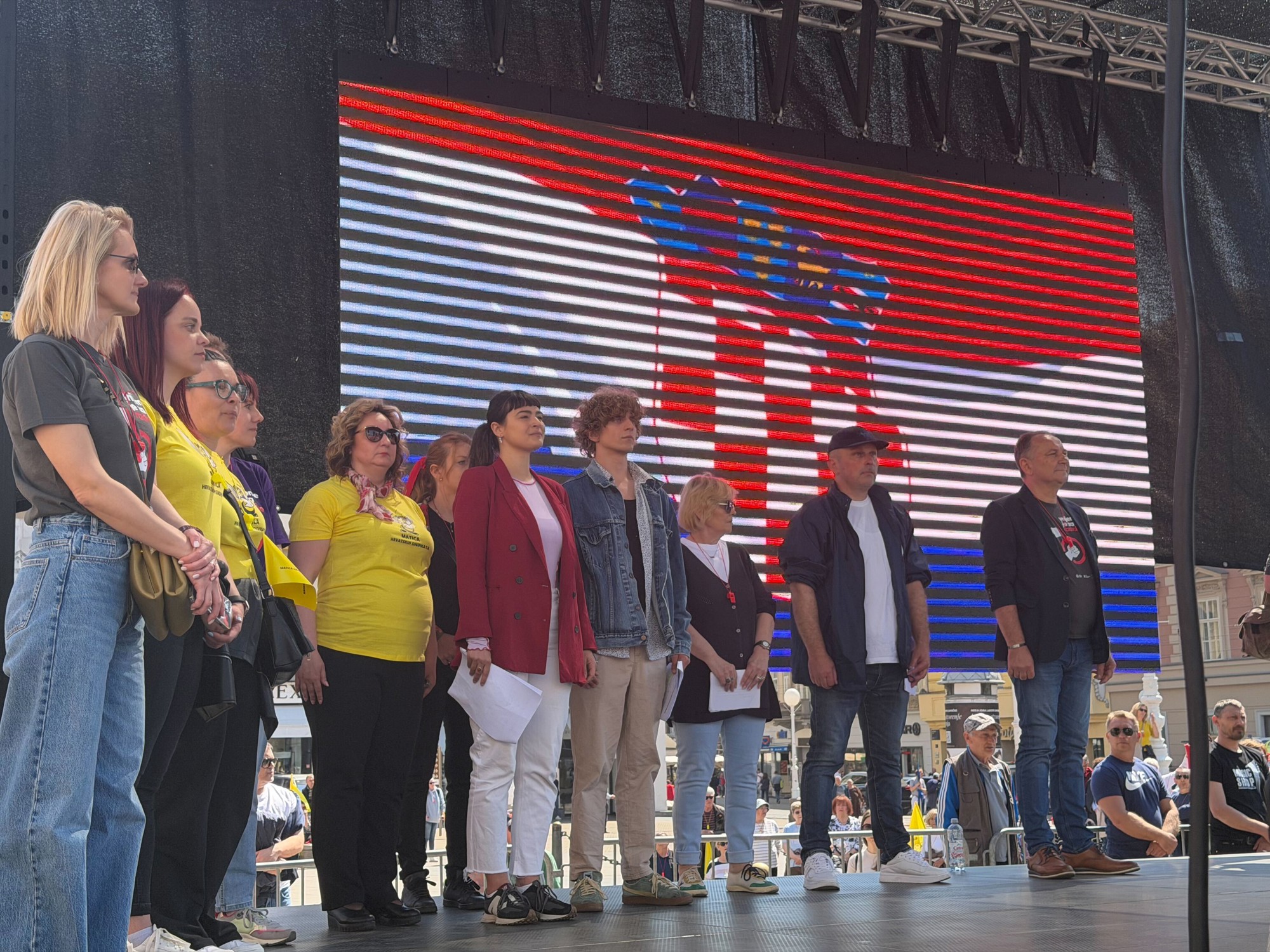 Šefovi sindikata poručili: Ovo je tek početak. Novosel: Poslodavci lažu, imaju novca