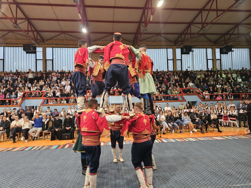 KUD “RAVNO POLJE” KONCERTOM PROSLAVILO KRSNU SLAVU SVETOG VASILIJA OSTROŠKOG