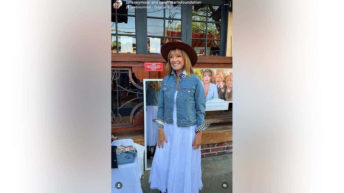 Jane Seymour continues her 75th birthday celebration with her ‘Dr. Quinn, Medicine Woman’ co-stars