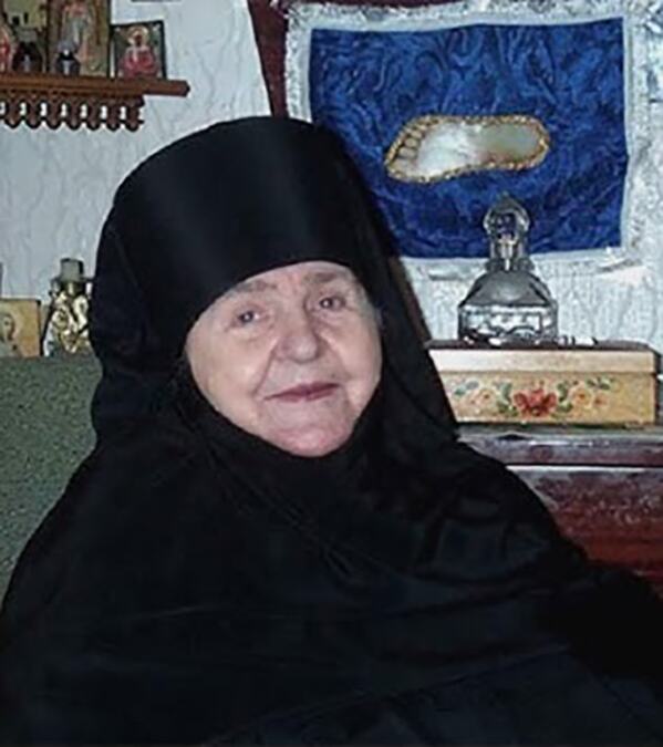 Otišla je u kuću ljubavnika da mu neguje bolesnu ženu, a onda se udala za najveću zvezdu u Rusiji: Kad je umro, svekrva kao da je proklela, spas tražila u veri