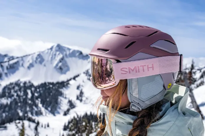 KOROYD: materijal koji menja standarde bezbednosti i ventilacije ski-kaciga