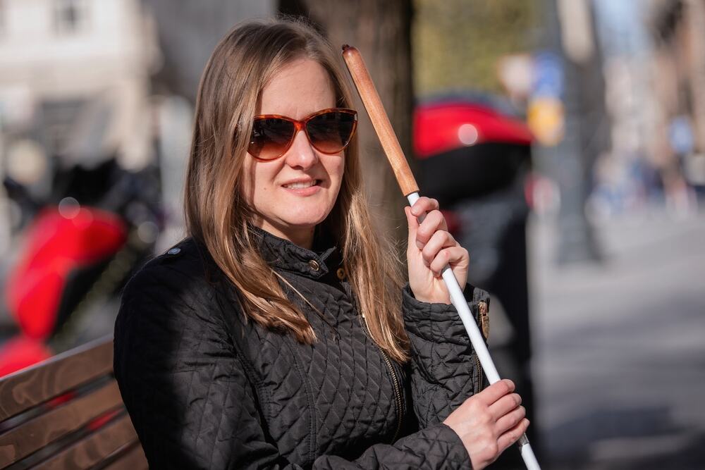 Udala sam se slepa, a nakon 20 godina braka vratio mi se vid: Kad sam ugledala lice svog muža, zanemela sam od šoka i shvatila da sve vreme živim u laži
