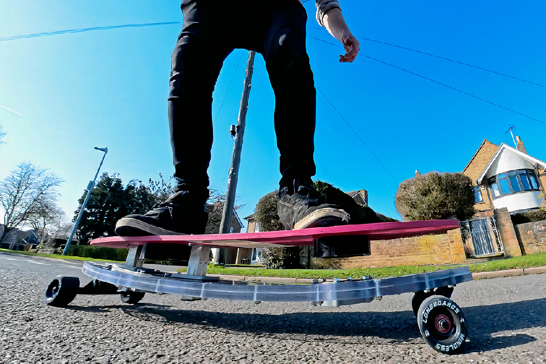 Colin Furze skejtbord sa magnetnim ogibljenjem