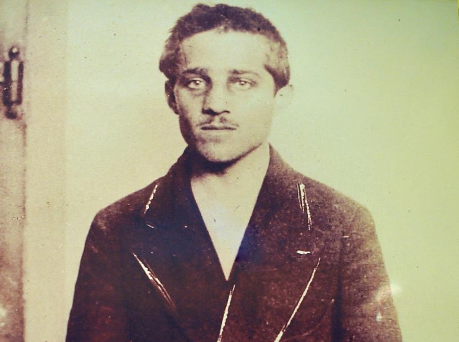 Otkriveno kako je zaista izgledao Gavrilo Princip: Imao je samo 18 godina kada je uhapšen i brutalno mučen, a umro je u najvećim mukama