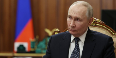Putin se oglasio, veliki dan za Rusiju: Poslao moćnu poruku ovom čoveku!