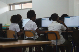 Cabo Verde avalia competências de alunos em todas as escolas secundárias
