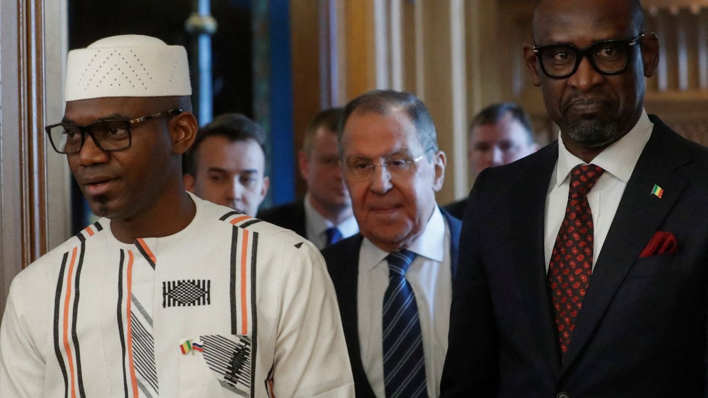 Mali | Venäjän yksi tukijalka Afrikassa horjuu, kun palkka­soturit joutuivat vetäytymään