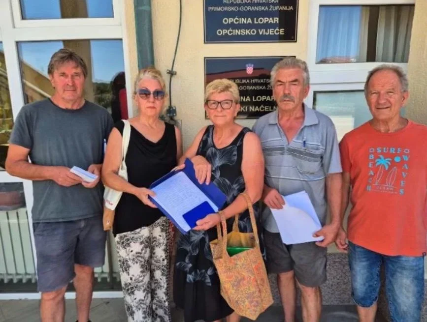 Loparani krenuli po referendum: Više od 600 građana protivi se povećanju turističkih kapaciteta