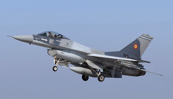 Nicușor Dan: O dronă a fost doborâtă de un pilot român de F-16 în spațiul aerian al țării