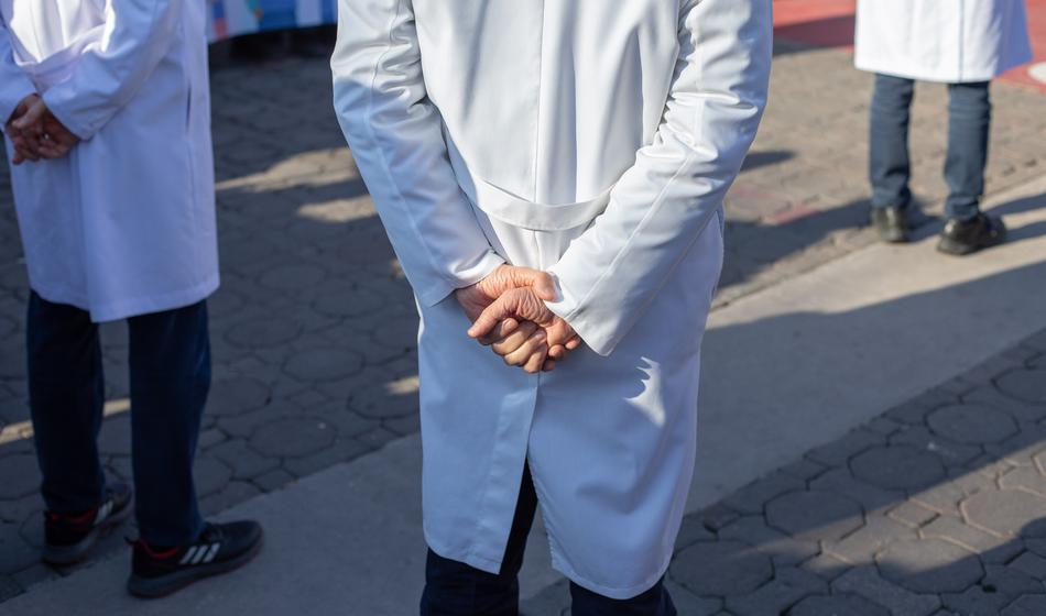 Razpisanih je bilo 30 mest, prijavili so se trije