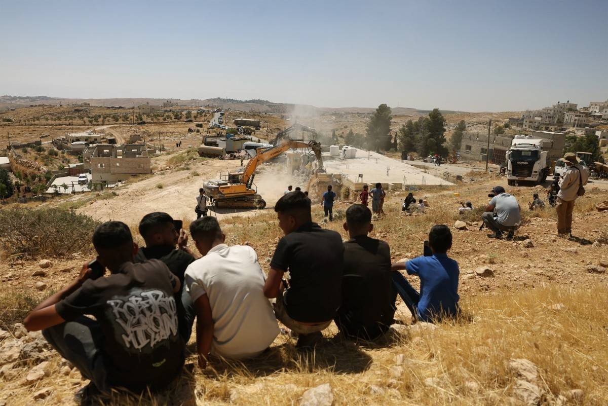 Zionist minister strips Palestinians of control over Hebron holy site