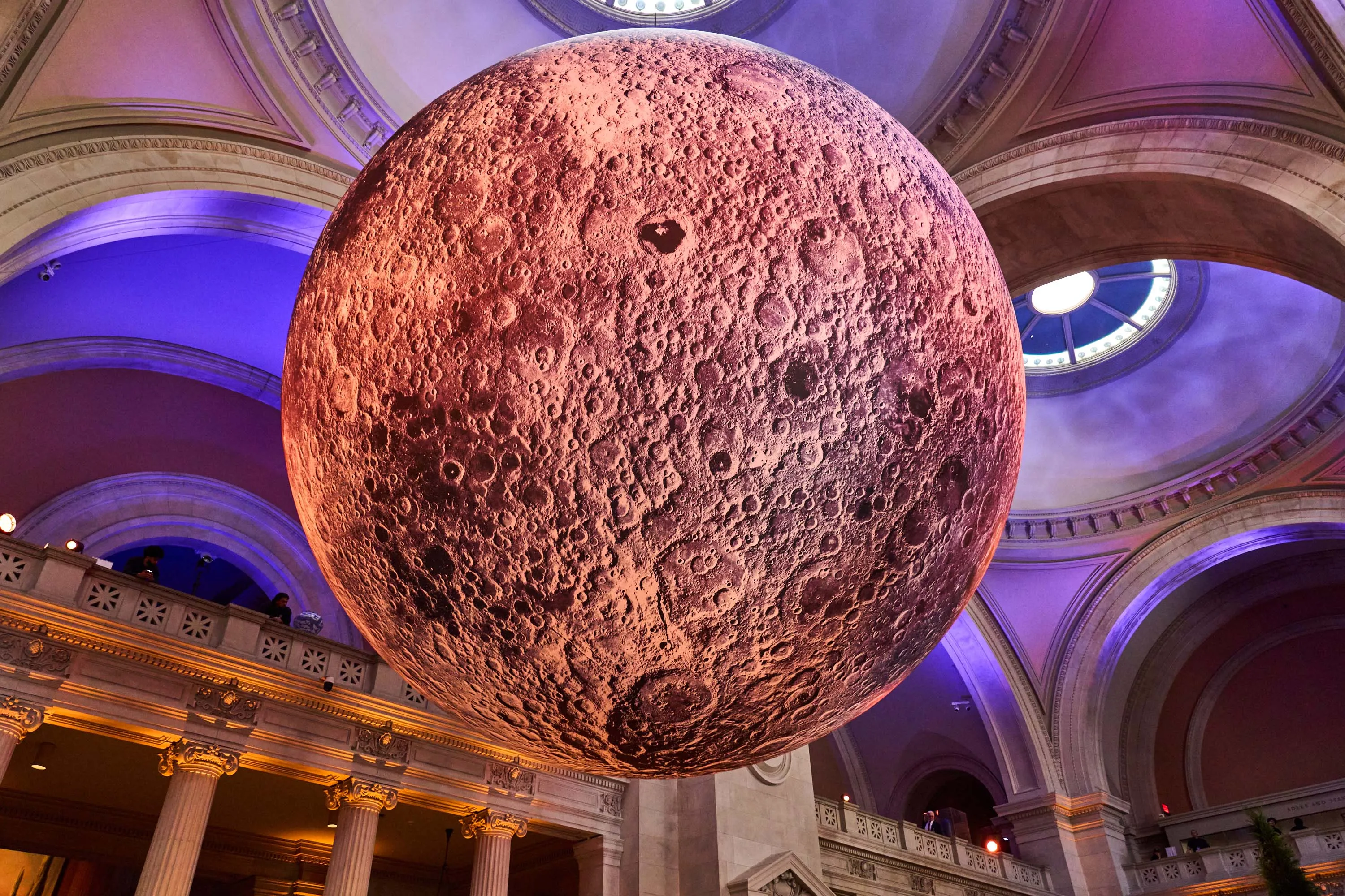 The Story Behind the 2026 Met Gala’s Dazzling Full Moon Centerpiece