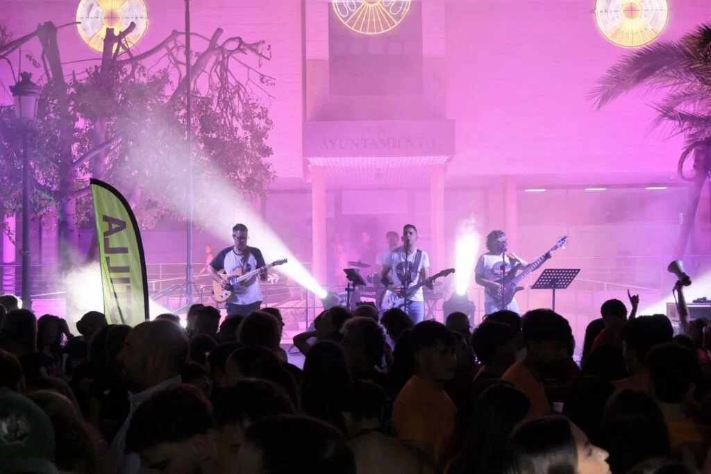 San Pedro del Pinatar kicks off its annual patron saint festivities with a massive celebration in the town square