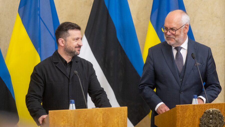 Watch: Zelenskyy joins the Nordic-Baltic leaders in Tallinn after talks with Karis