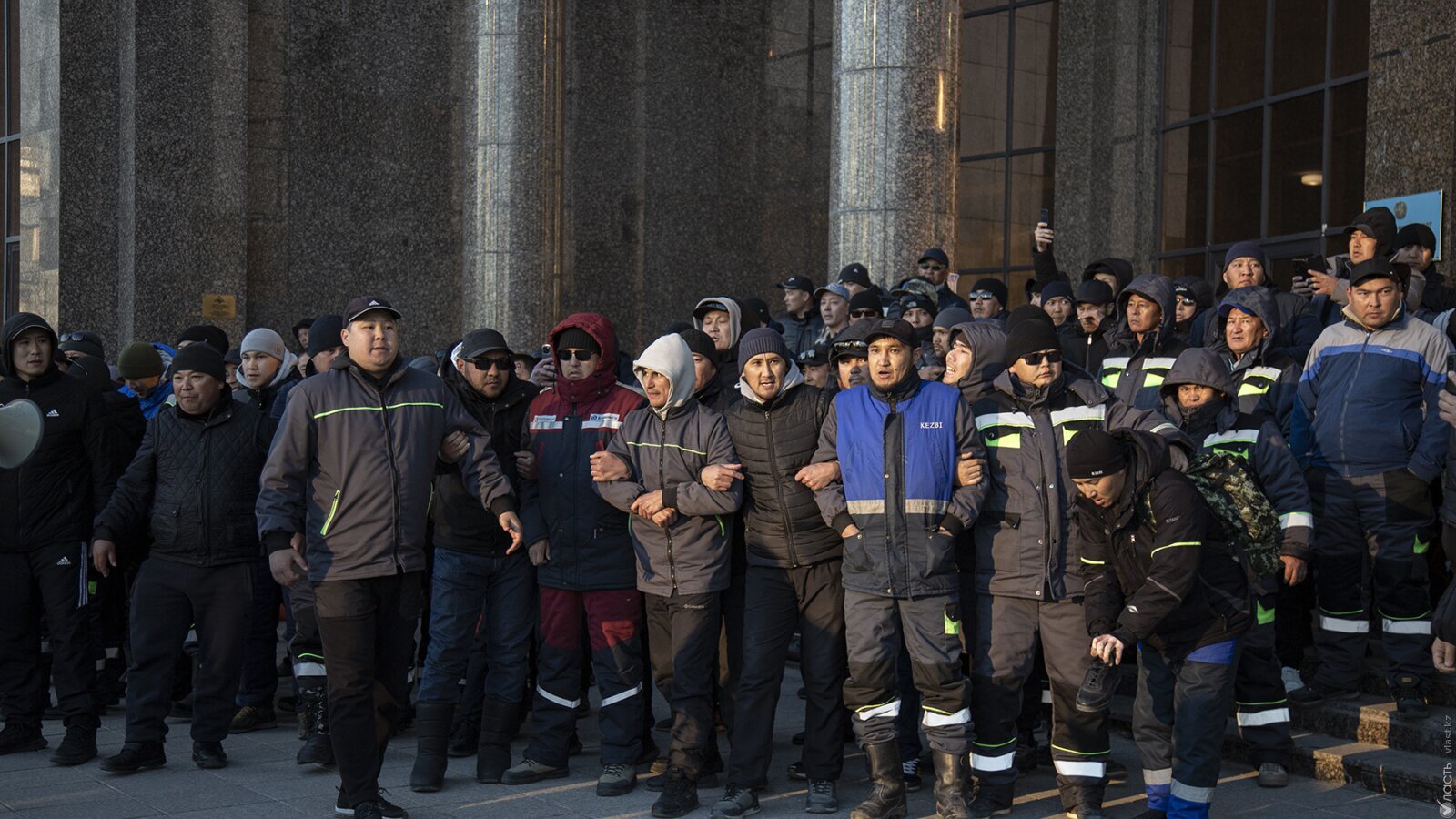 Courts and unions fail to protect workers in Kazakhstan