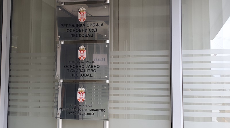 Osumnjičenom iz Leskovca određen pritvor zbog sumnje na polno uznemiravanje maloletnice