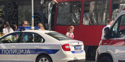 Kriva je jedna osoba: GSP se oglasio o nesreći - tramvaj izleteo iz šina i uleteo u zgradu na Dorćolu
