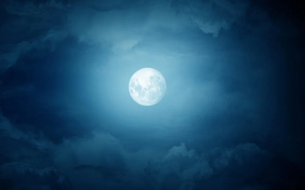 Rare blue moon to light up Spanish skies: Complete viewing guide for May 2026