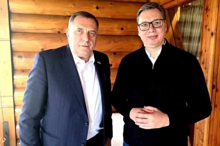 VUČIĆ I DODIK DANAS U MANASTIRU RMANJ! Dočekuje ih episkop Sergije!