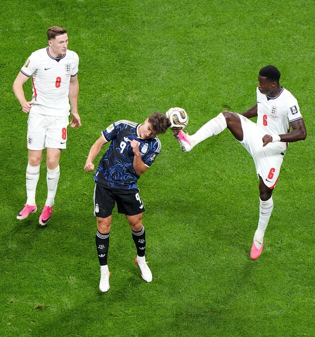 ARGENTINA U 7 MINUTA OKRENULA ENGLESKU ZA FINALE MUNDIJALA: Pogledajte golove kojim su Mesi i društvo zakazali spektakl sa Španijom