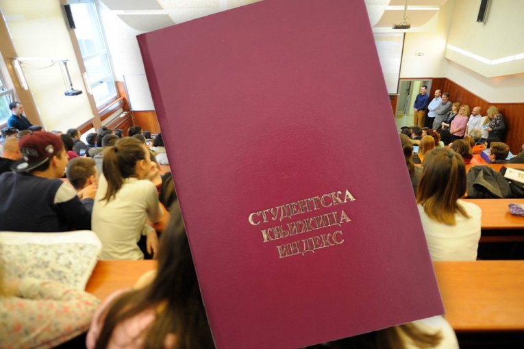 POČINJE BORBA ZA INDEKS! Od danas kreću prijemni ispiti na univerzitetima širom Srbije: Evo kompletnog rasporeda!