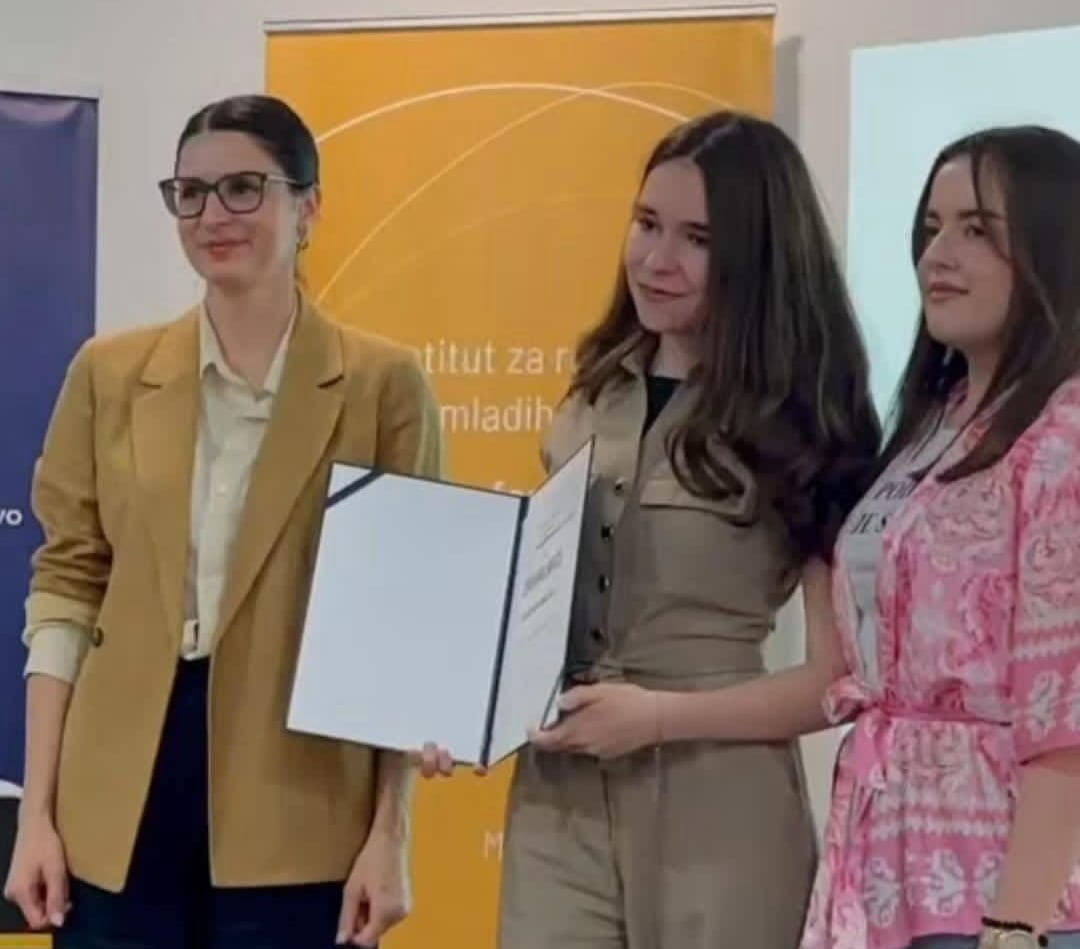 Učenice iz Tuzle osvojile prvo mjesto na državnom konkursu “O nasilju se ne šuti”