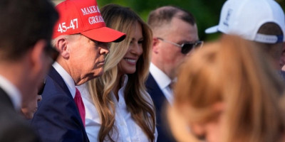 Sve je ovo zbog Melanije: Pogledajte šta je preplavilo travnjak Bele kuće (FOTO)