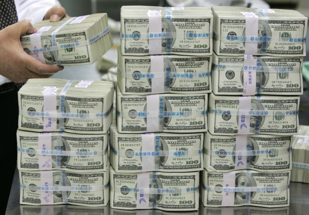 	U Sjedinjenim Državama kamate na državni dug u jednom mesecu – $185 milijardi